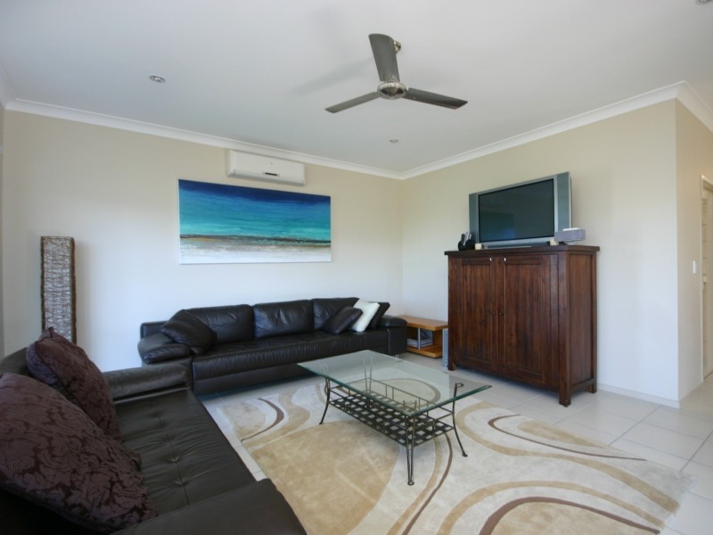 72/19 Santa Barbara Road, Hope Island QLD 4212