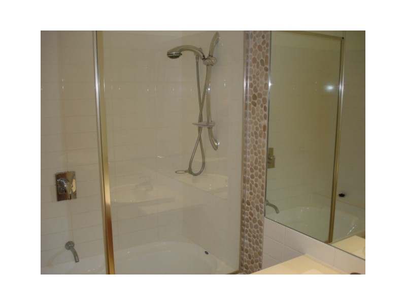 13 – 23 Bright St, Labrador QLD 4215