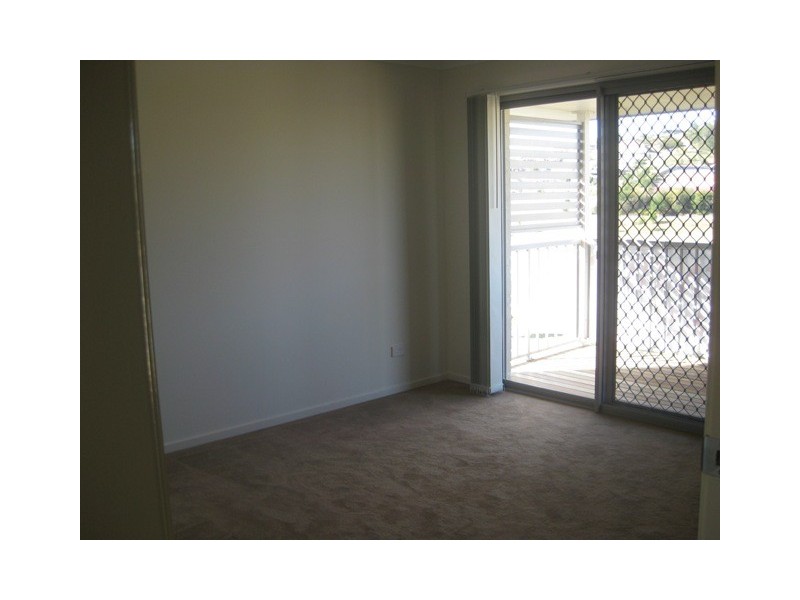 Pacific Pines QLD 4211