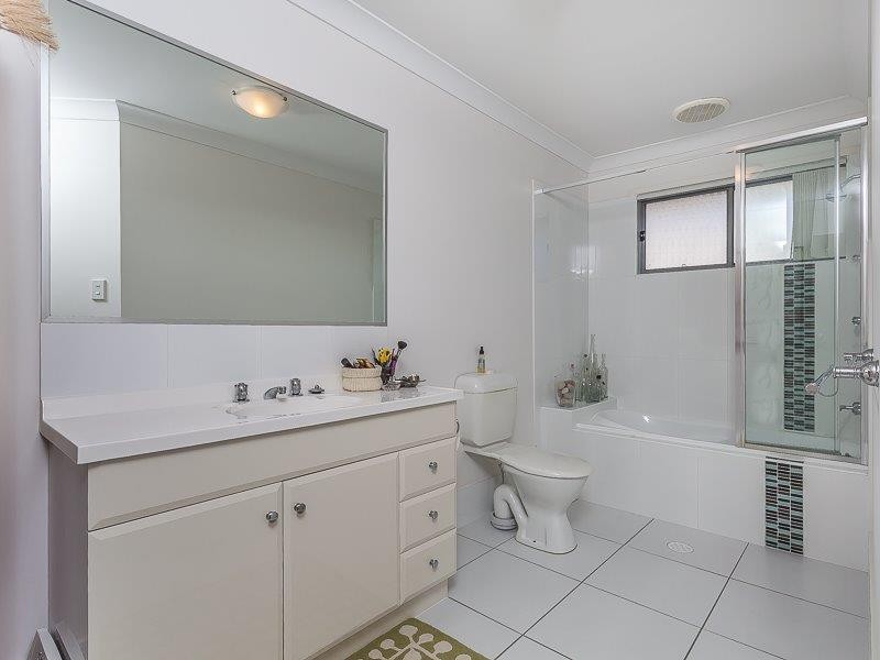 Everton Hills QLD 4053