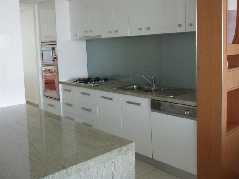 300 Marine Parade, Labrador QLD 4215