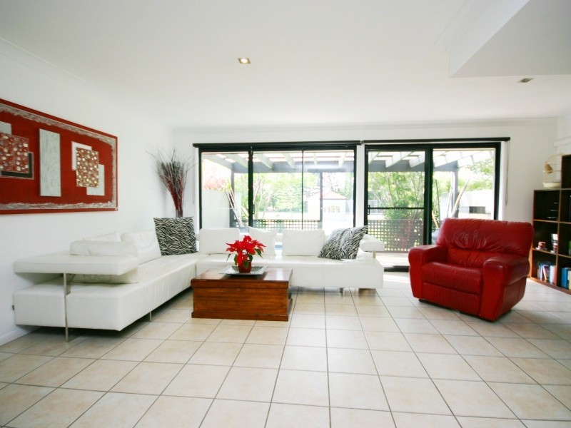 126/19 Santa Barbara Road, Hope Island QLD 4212