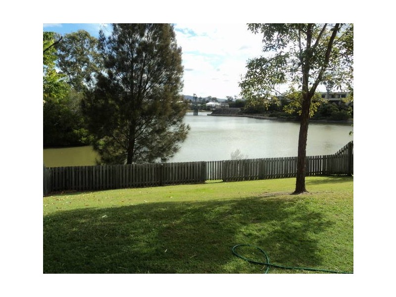 22 Tracey Street, Varsity Lakes QLD 4227