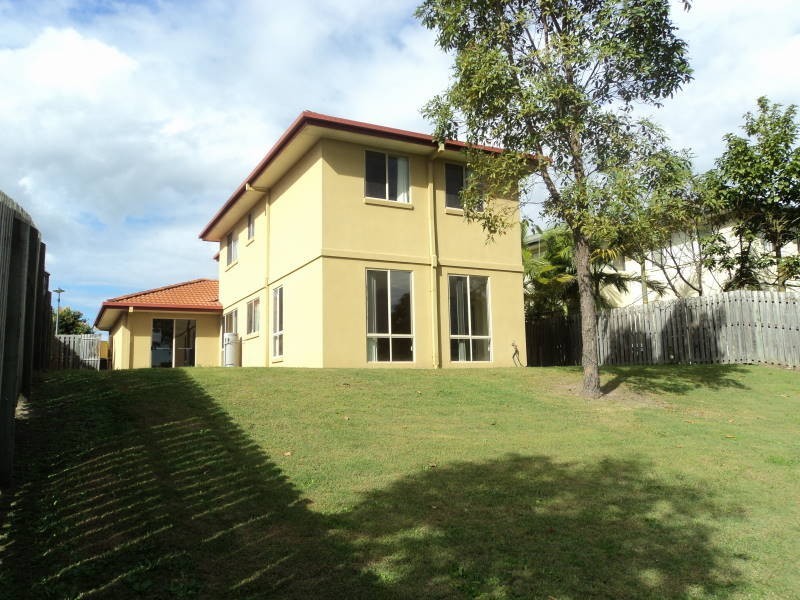 22 Tracey Street, Varsity Lakes QLD 4227