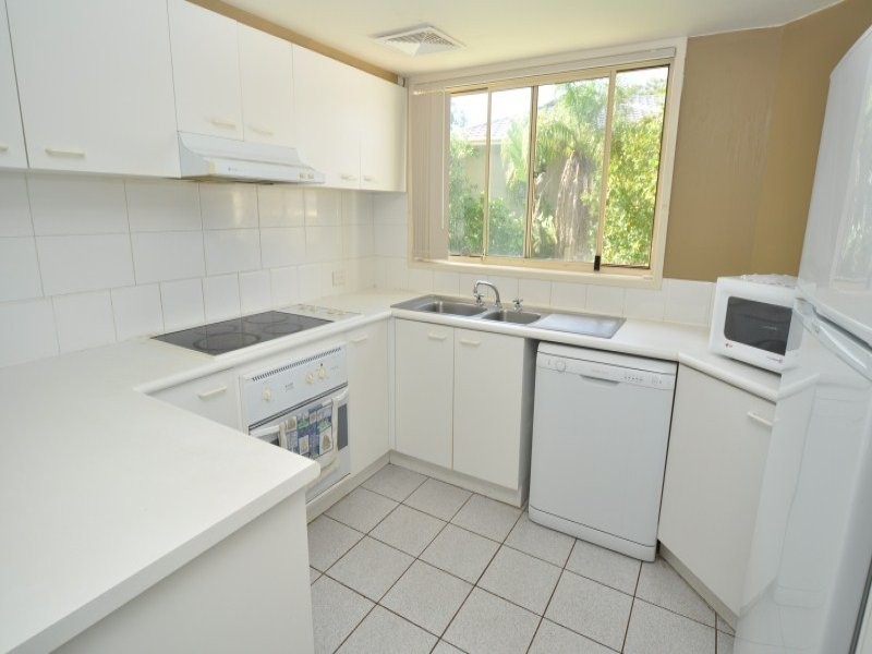 42/3 Arundel Drive,, Arundel QLD 4214