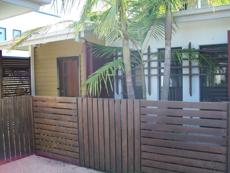 1/9 Suzanne Close, Mudjimba QLD 4564