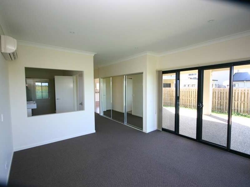 92/19 Santa Barbara Road, Hope Island QLD 4212