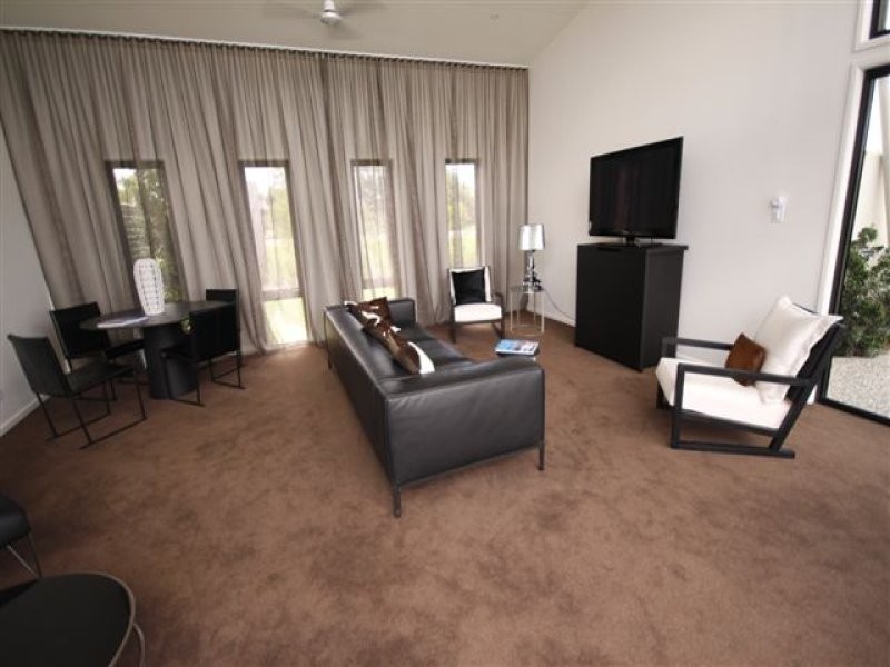2 Inland Dr,, Tugun QLD 4224