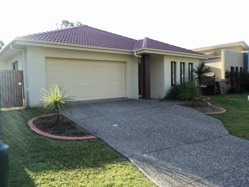 13 Laura Place, Varsity Lakes QLD 4227