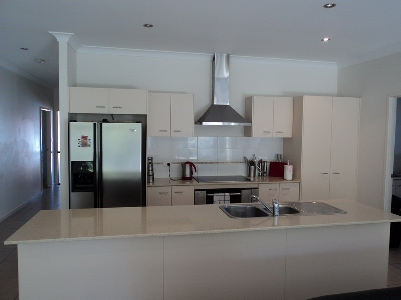 13 Laura Place, Varsity Lakes QLD 4227