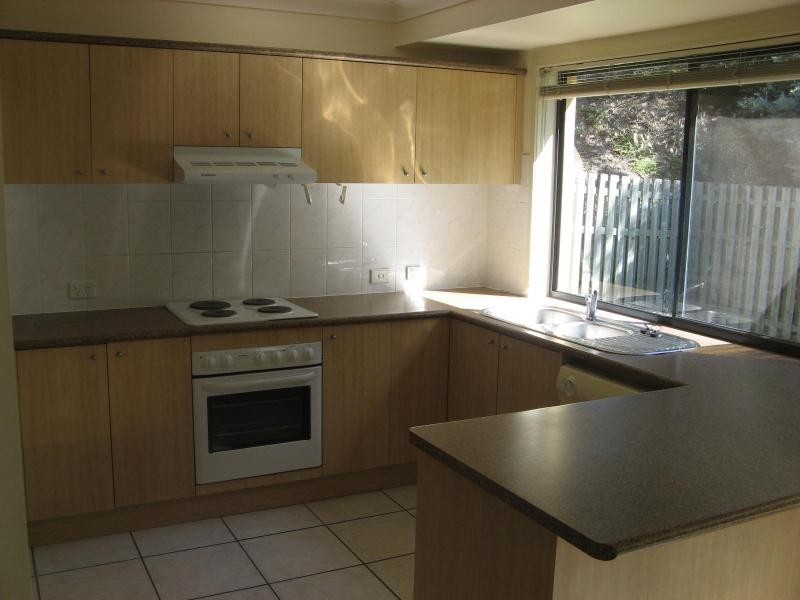 23/1 Hervey St, Pacific Pines QLD 4211