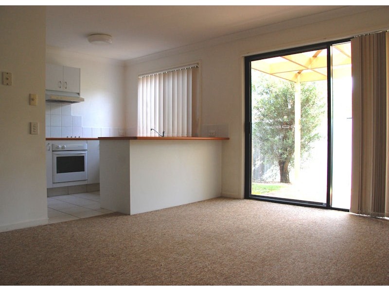 33/24 Amsonia Court,, Arundel QLD 4214