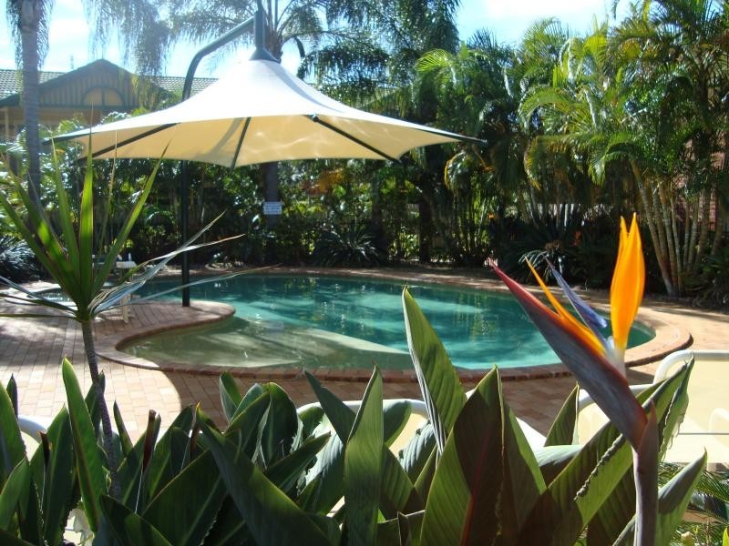 11/9 Santa Cruz Blvd, Clear Island Waters QLD 4226