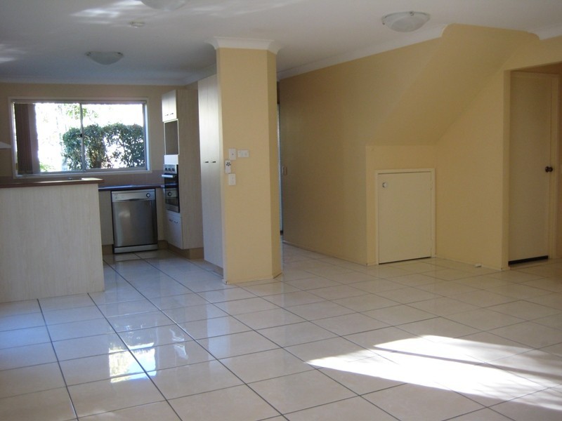 2/757 Ashmore Road, Ashmore QLD 4214