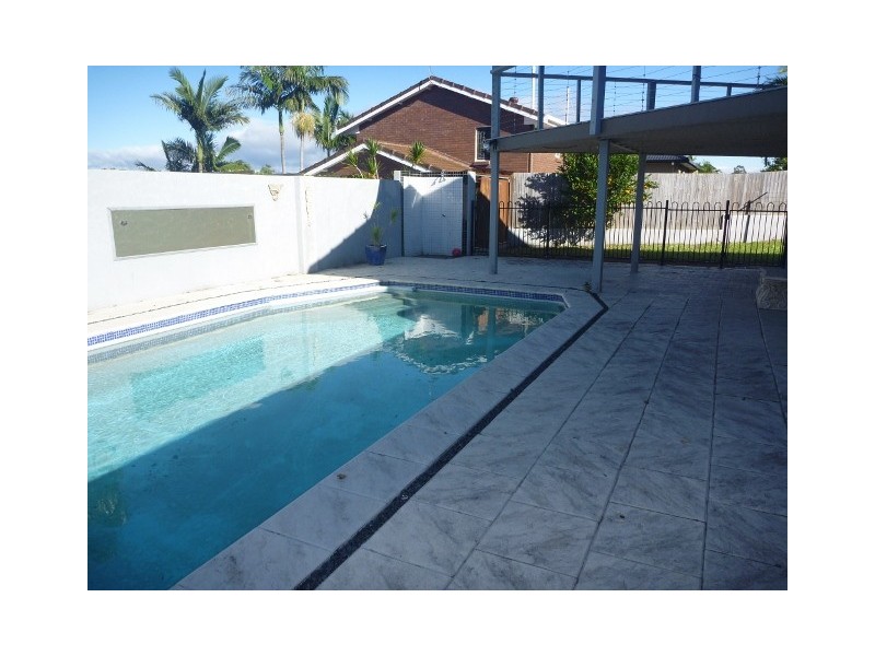 Benowa QLD 4217