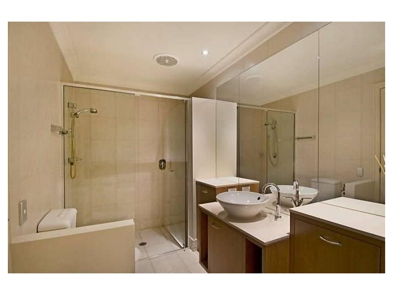 1/7 Elliott St, Surfers Paradise QLD 4217