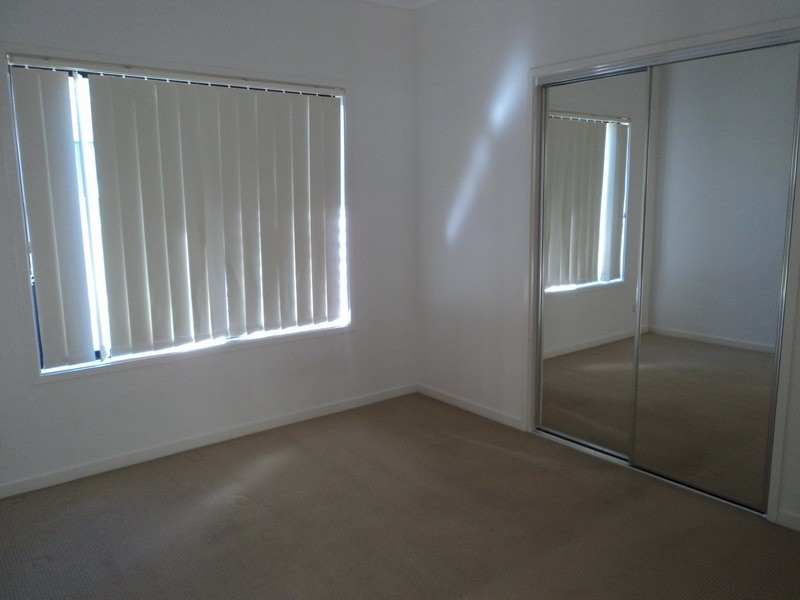 13 Laura Place, Varsity Lakes QLD 4227