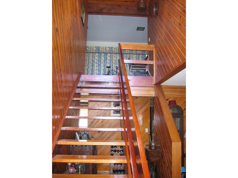 14 De Havilland Ave, Benowa QLD 4217