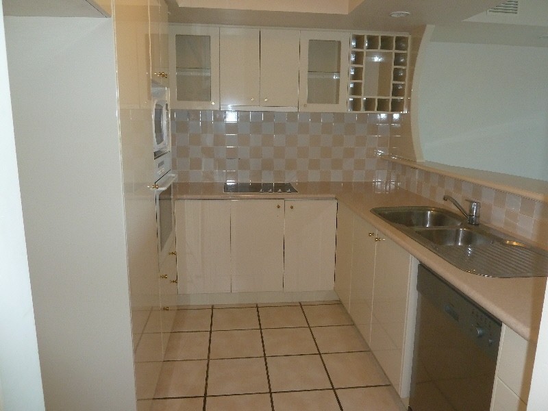 2/22-34 Glenside Drive, Robina QLD 4226