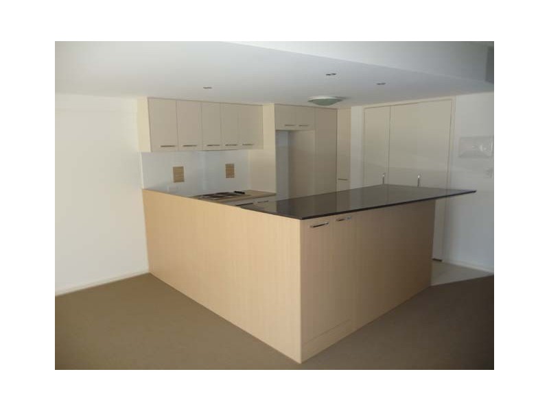 20/10 Grand Parade, Kawana Island QLD 4575
