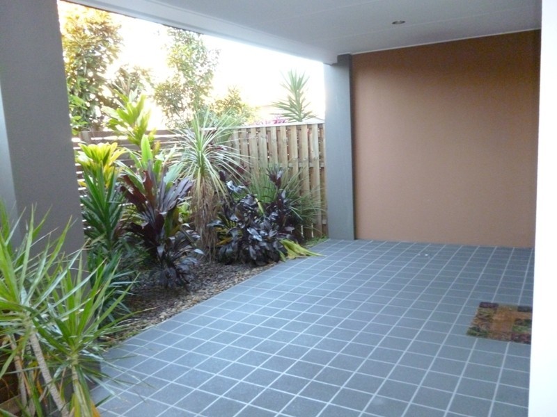 110 Tours Way, Burleigh Waters QLD 4220