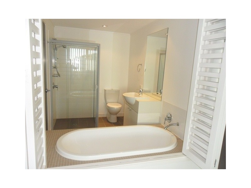 303/25 Dix Street, Redcliffe QLD 4020