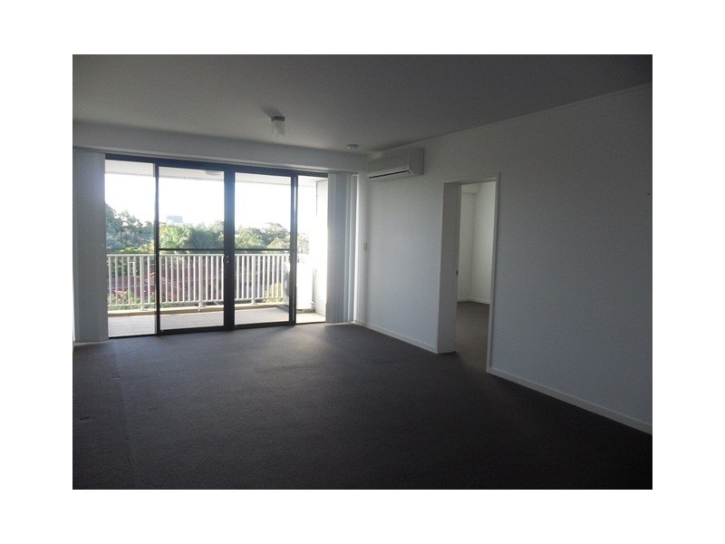 303/25 Dix Street, Redcliffe QLD 4020