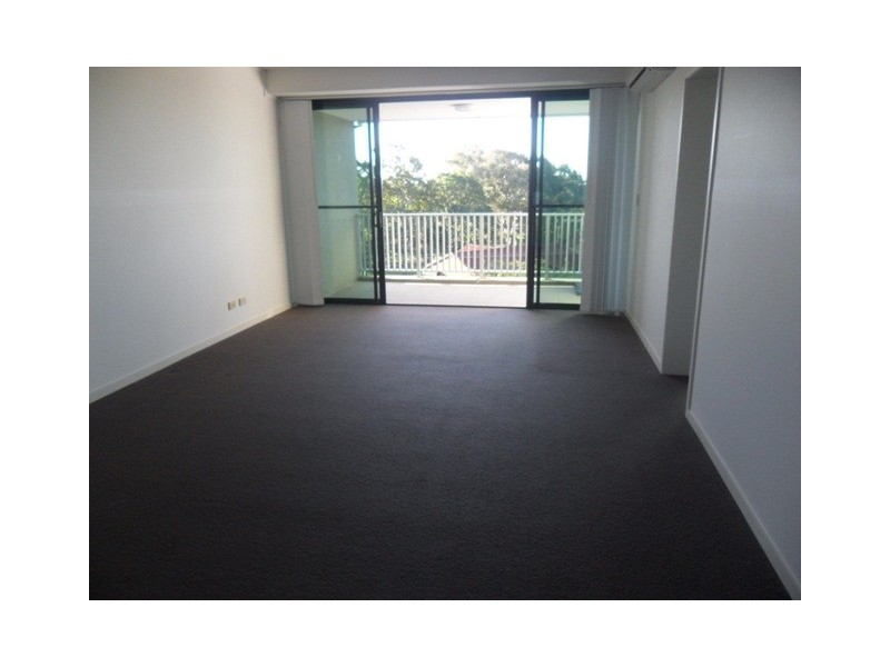 303/25 Dix Street, Redcliffe QLD 4020
