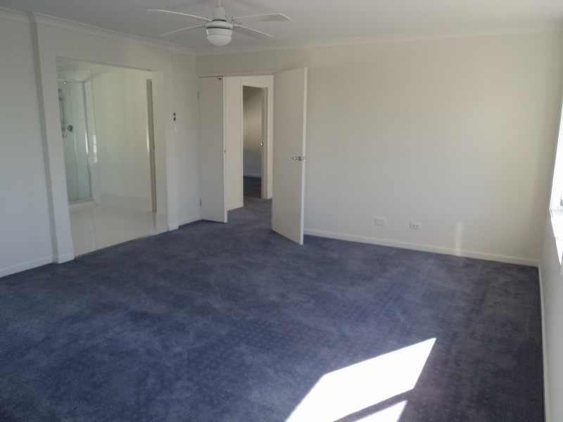 14 Moyenne, Varsity Lakes QLD 4227