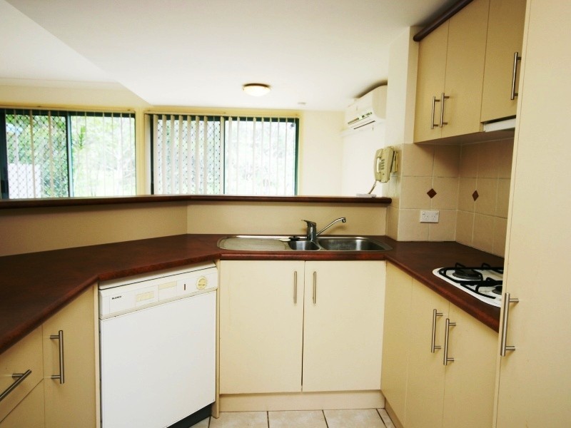 30/19 Santa Barbara Road, Hope Island QLD 4212