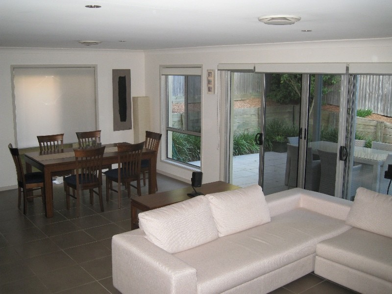 8/35 Rutland St, Coorparoo QLD 4151
