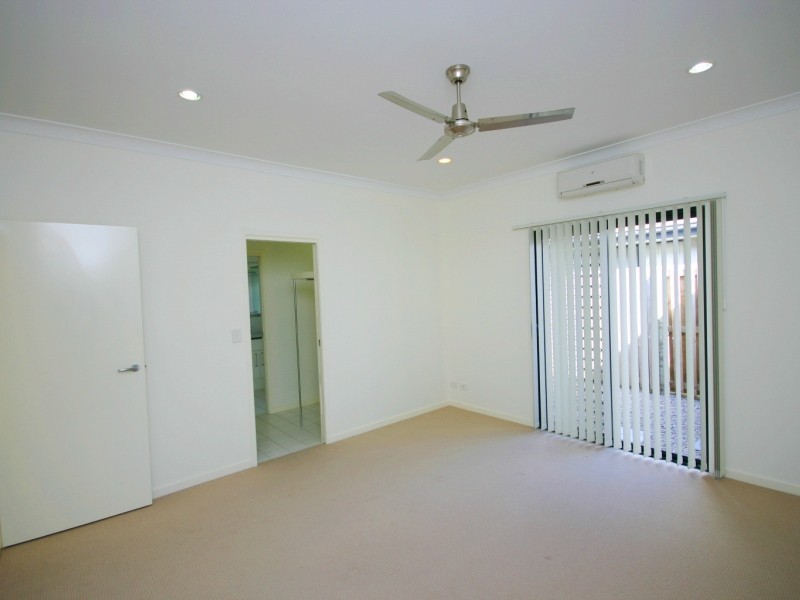 84/19 Santa Barbara Road, Hope Island QLD 4212