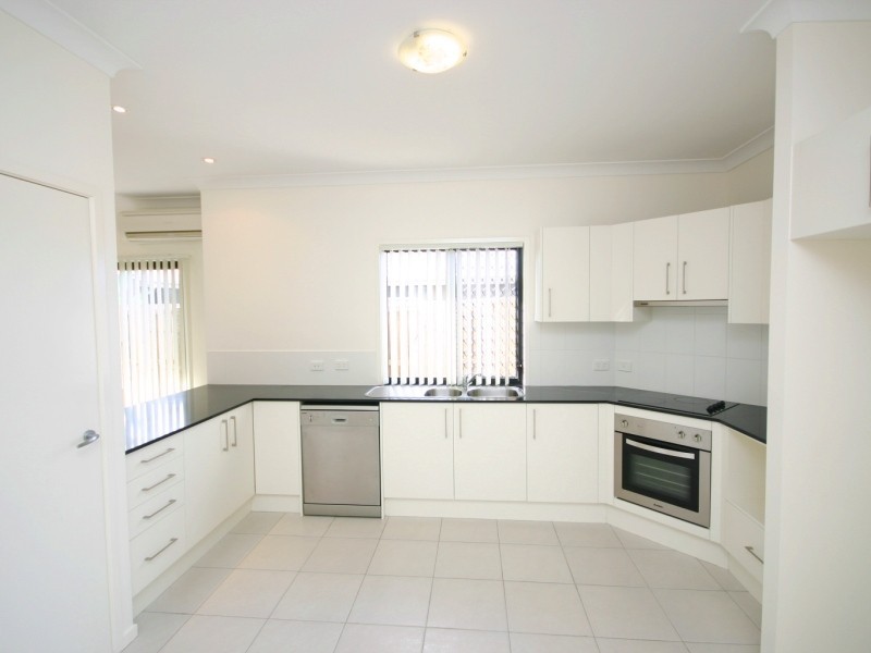 84/19 Santa Barbara Road, Hope Island QLD 4212