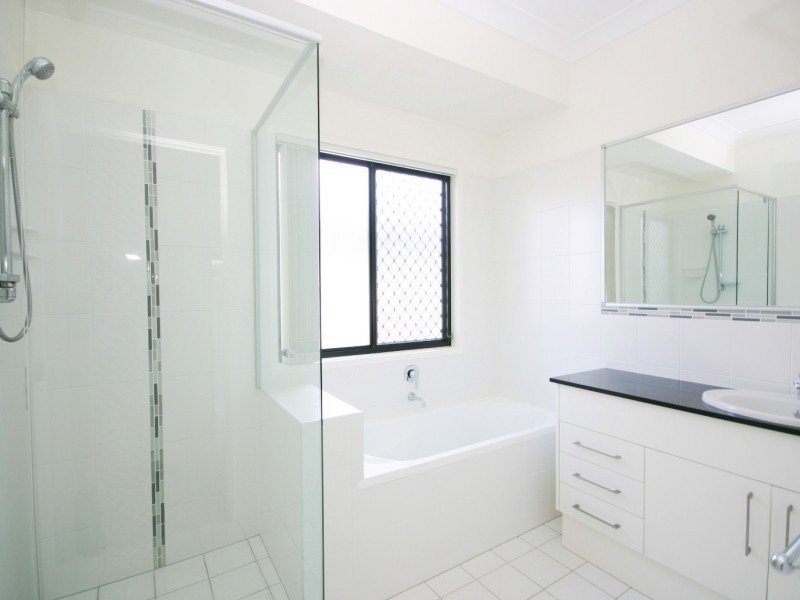 84/19 Santa Barbara Road, Hope Island QLD 4212