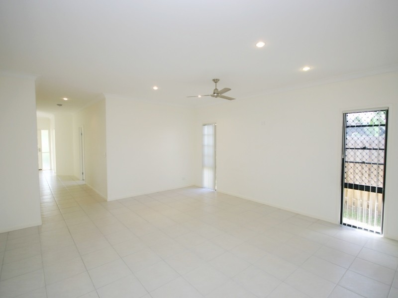 84/19 Santa Barbara Road, Hope Island QLD 4212