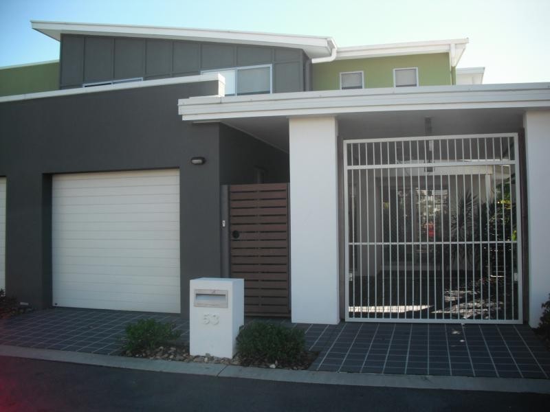 110 Tours Way, Burleigh Waters QLD 4220