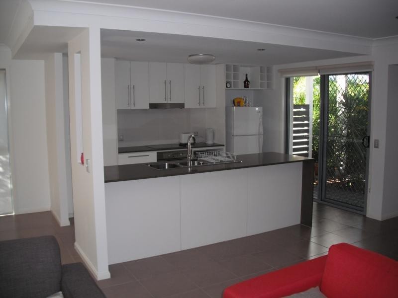 110 Tours Way, Burleigh Waters QLD 4220