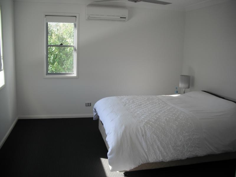 110 Tours Way, Burleigh Waters QLD 4220