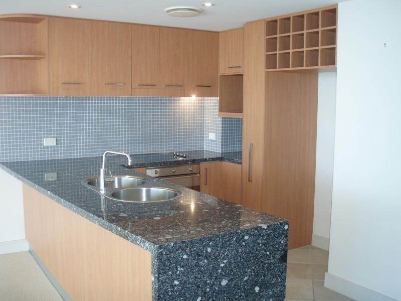 13 Nicklin Way, Minyama QLD 4575