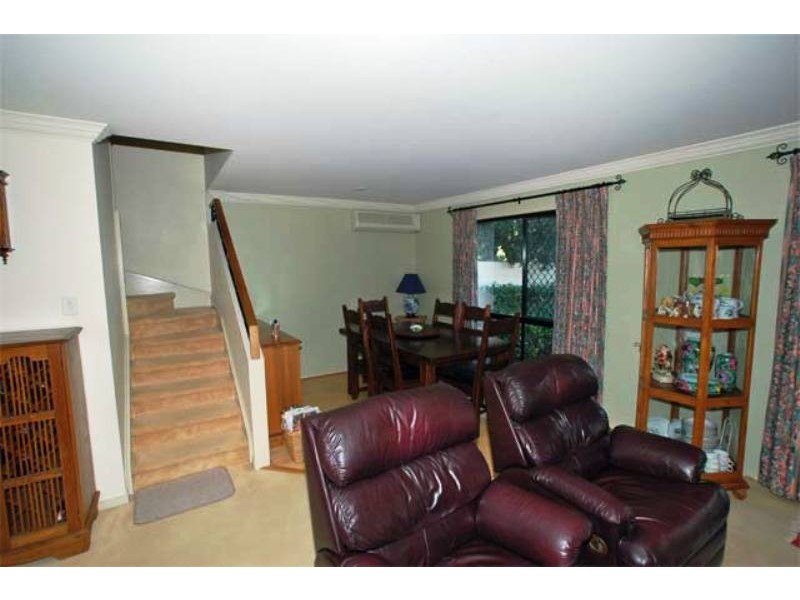 Sinnamon Park QLD 4073