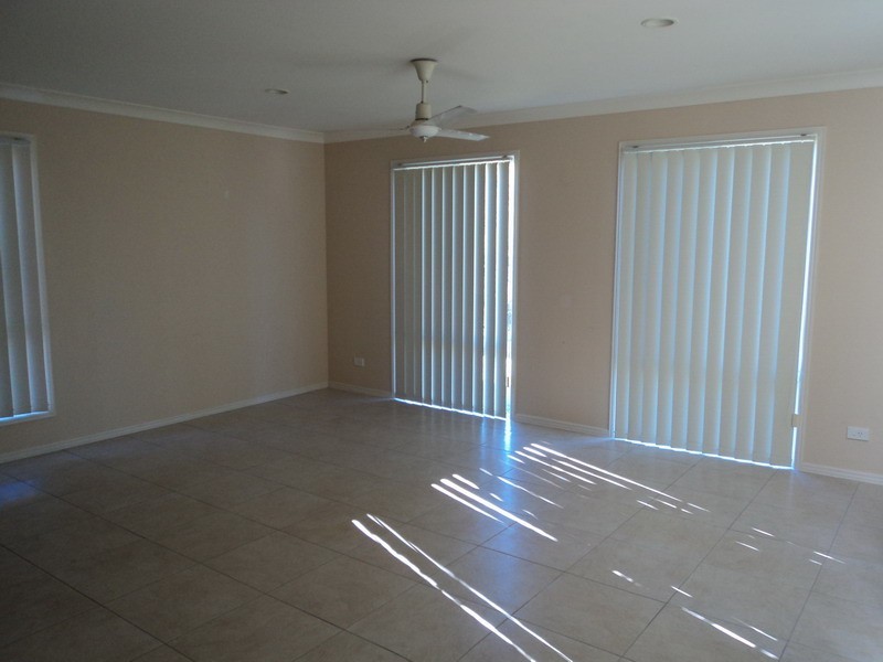 20 Tracey Cres, Varsity Lakes QLD 4227