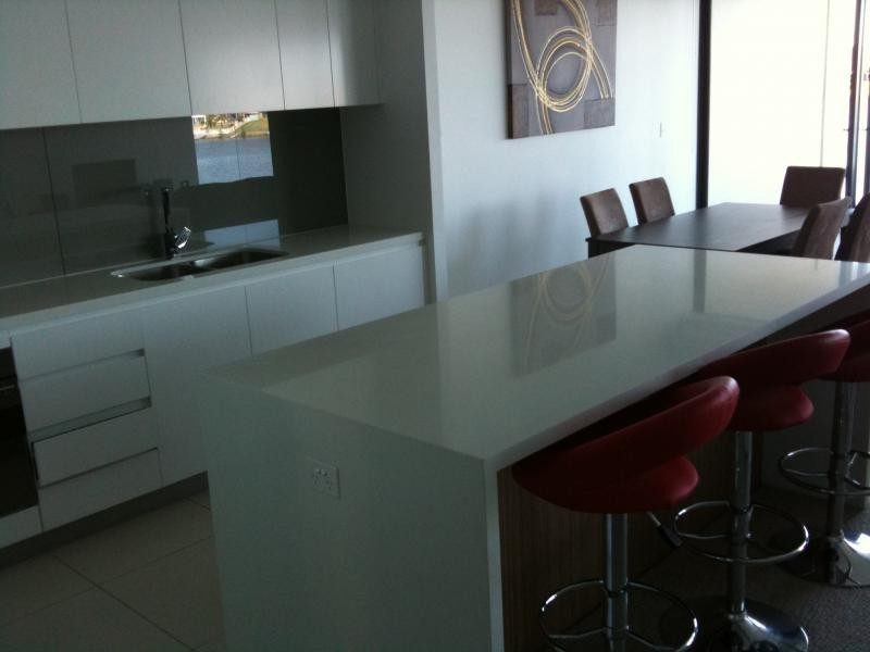 9 Moores Crescent, Varsity Lakes QLD 4227