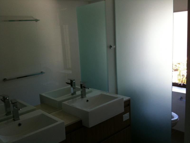 9 Moores Crescent, Varsity Lakes QLD 4227