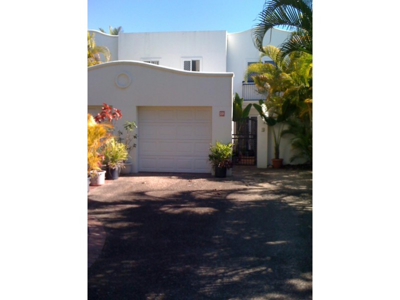 29/100 Cotlew St East, Southport QLD 4215