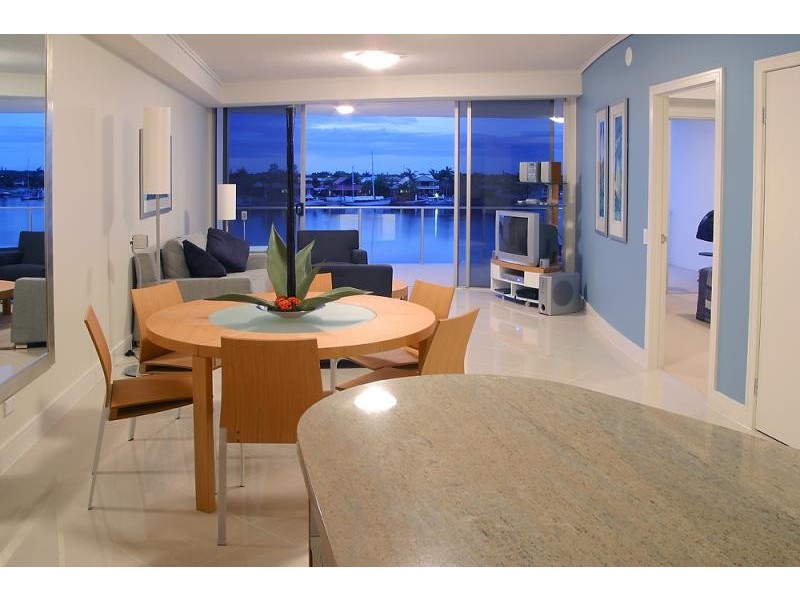 11 Nicklin Way, Minyama QLD 4575