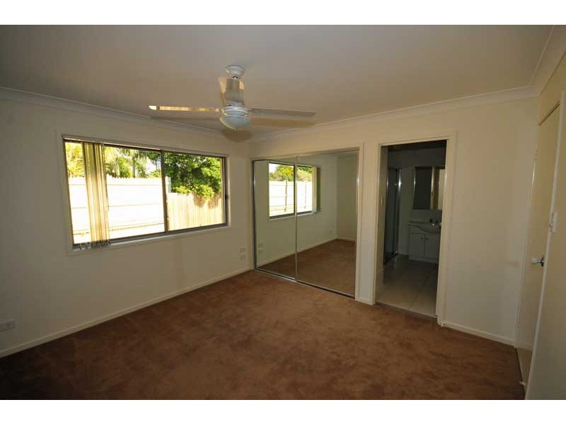 130 Jutland Street, Oxley QLD 4075