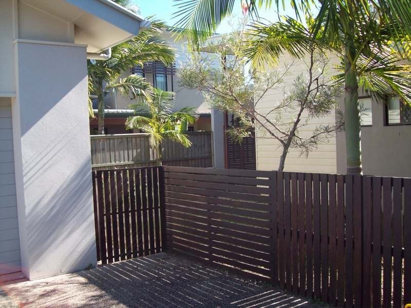 1/7 Stephanie Close, Mudjimba QLD 4564