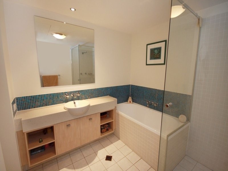 11 Nicklin Way, Minyama QLD 4575