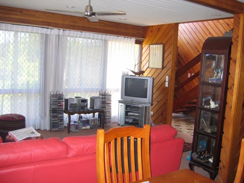 14 De Havilland Ave, Benowa QLD 4217