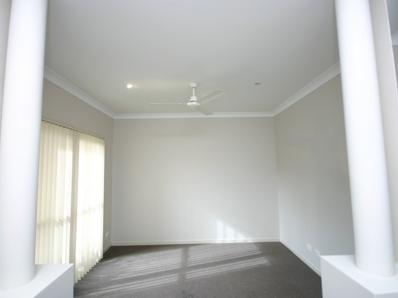 101/19 Santa Barbara Road, Hope Island QLD 4212